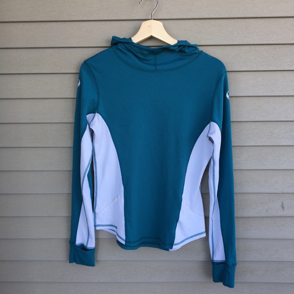 LuluLemon Activewear Long Sleeve Shirt